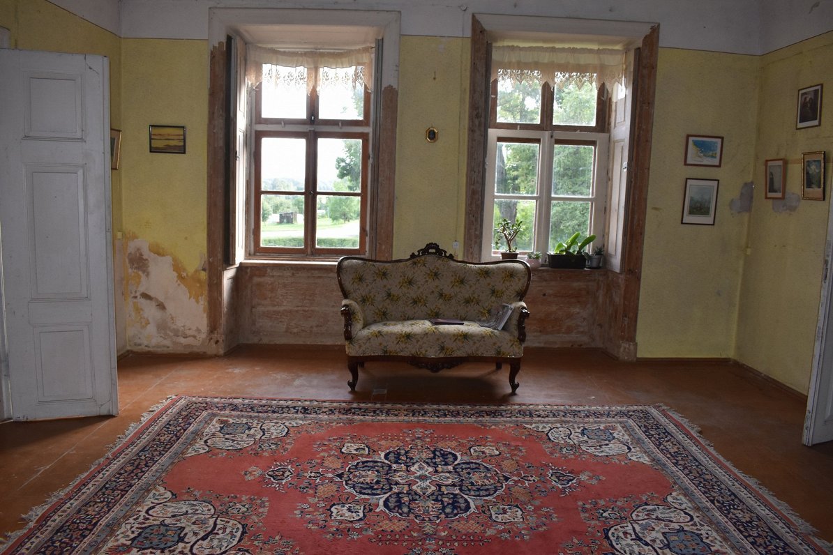 Padure Manor interior