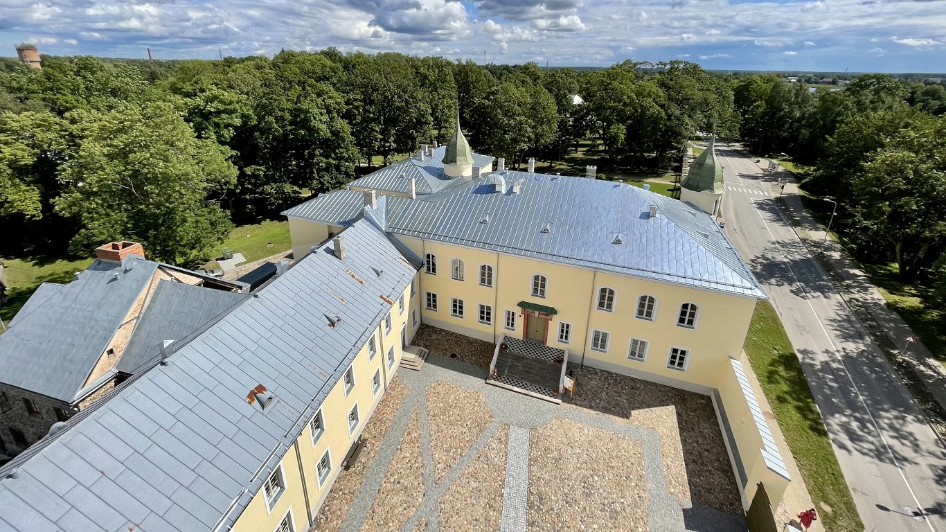 Крустпилсский замок