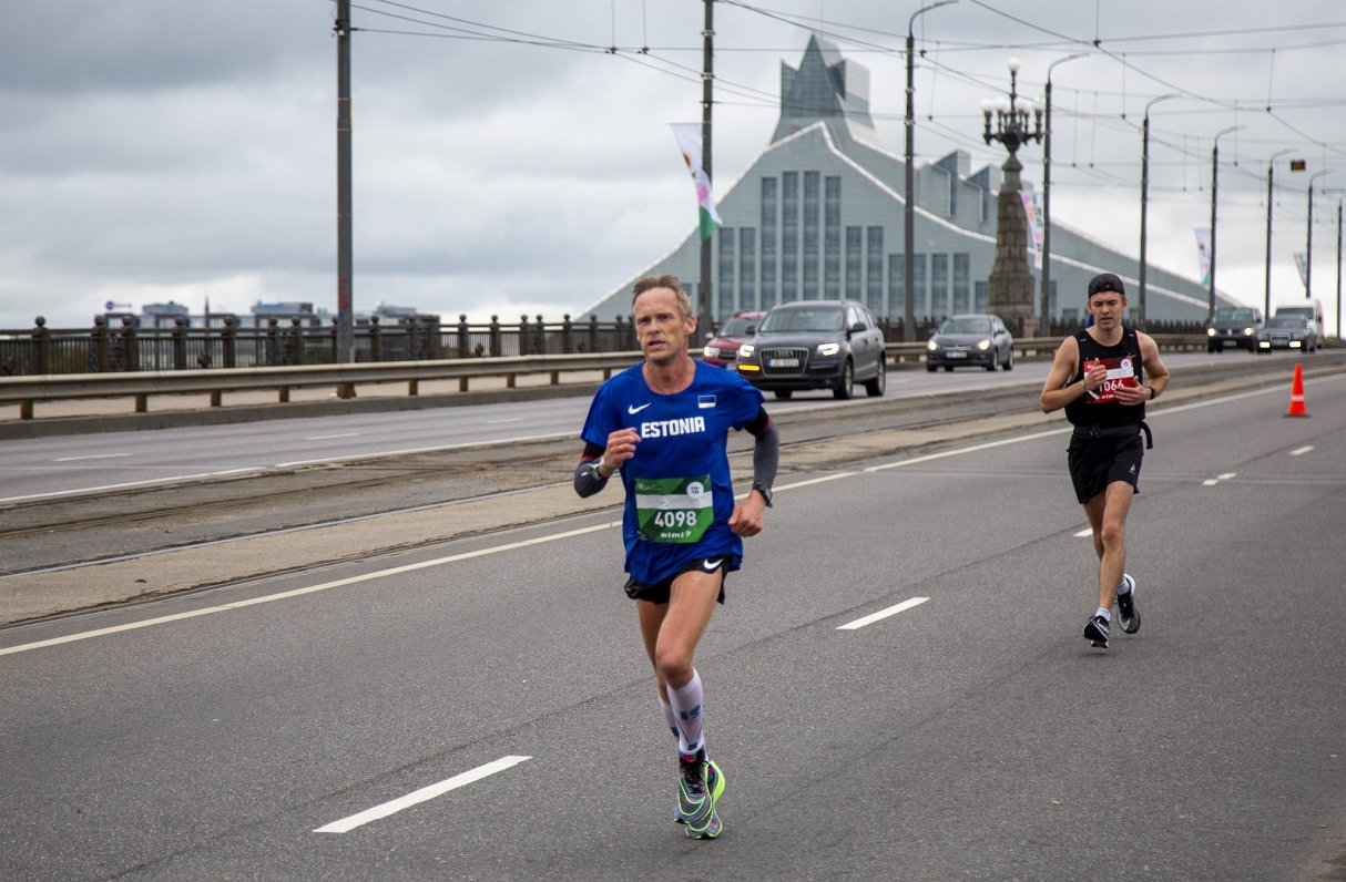 Skrējēji 2021.gada Rimi Rīgas maratonā