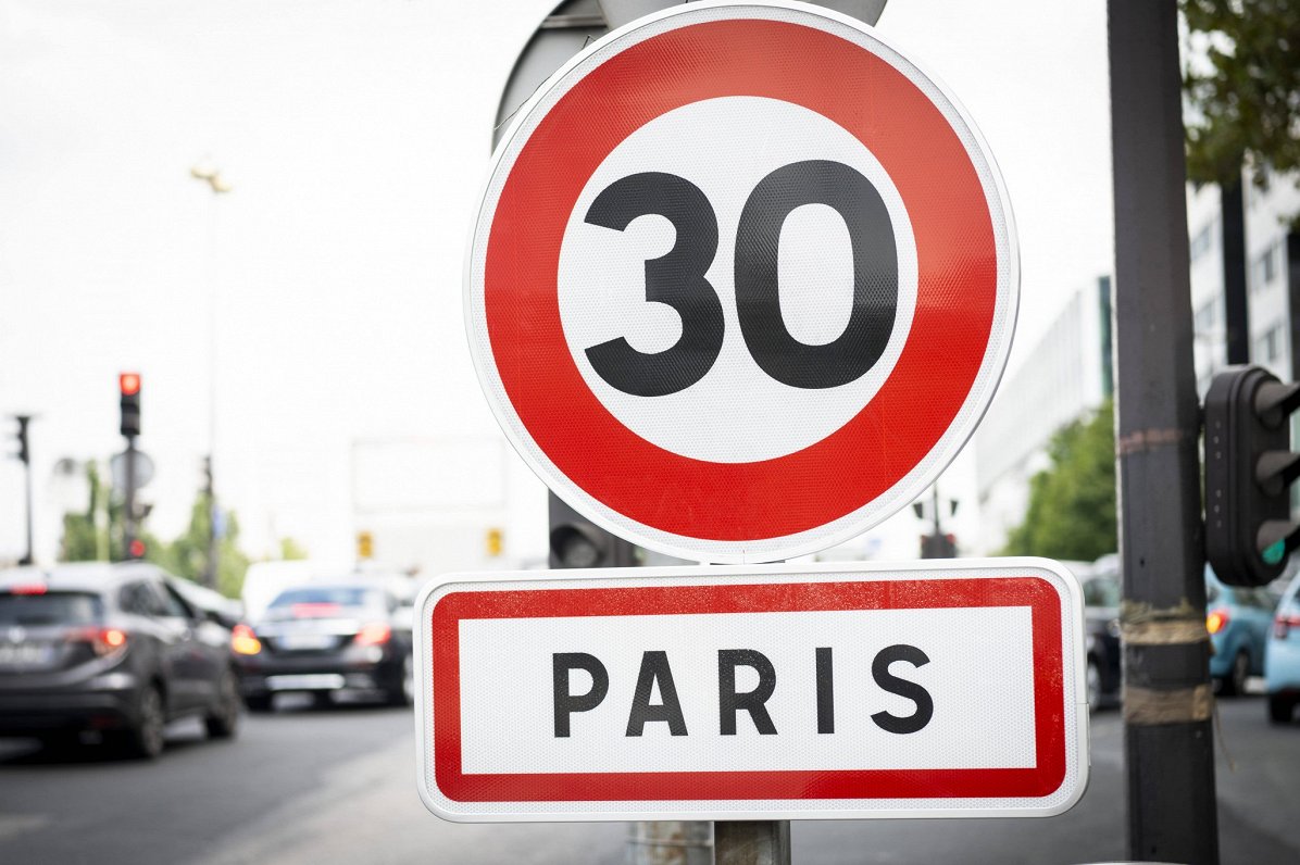 Ceļazīme par atļauto braukšanas ātrumu Parīzē, 30.08.2021.