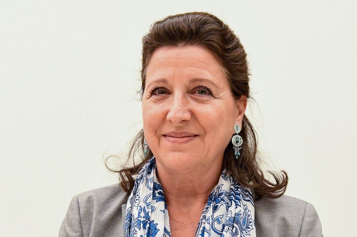 Bijusī Francijas veselības ministre Agnese Buzēna