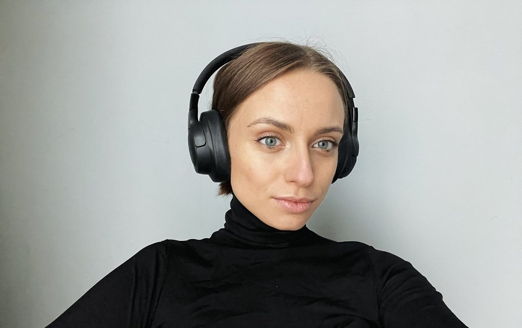 Elīna Baltskara - Latvijas Radio 5 jeb “pieci.lv” galvenā redaktore un raidieraksta “Kā ir būt” veid...