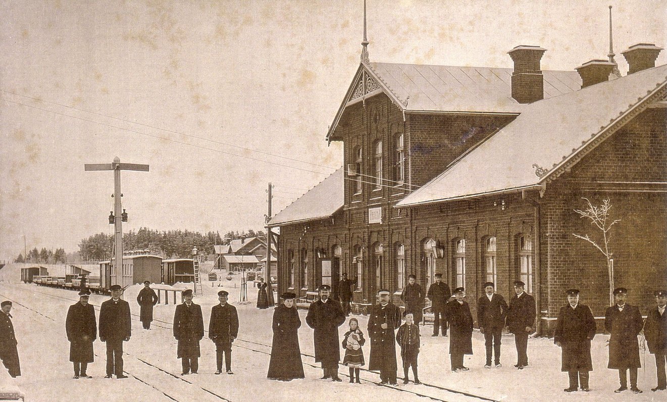 Valkas vecā dzelzceļa stacija