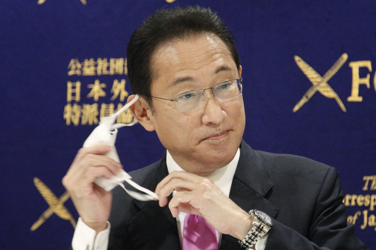 Japānas valdošās partijas līdera amatā ievēlētais Fumio Kisida