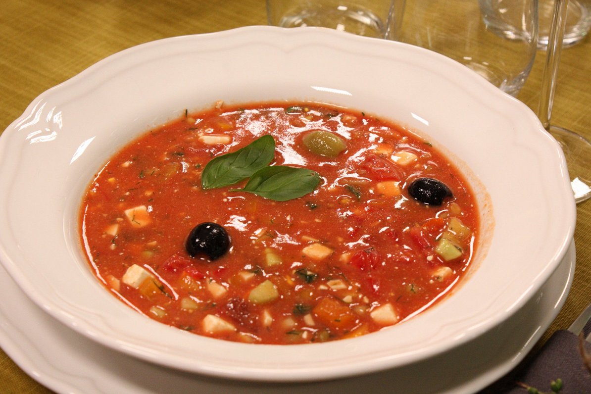 Gaspačo jeb aukstā tomātu zupa «Īsto latvju saimnieču» gaumē