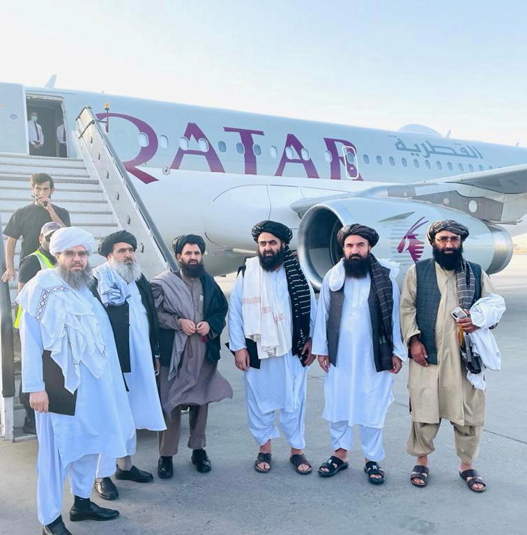 Talibu delegāti pirms izlidošanas uz Kataru