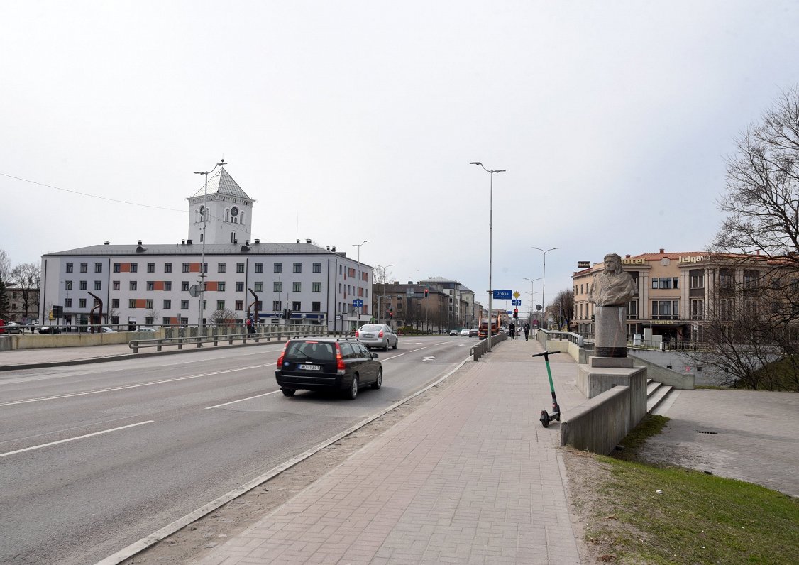 Jelgavas pilsētas galvenā iela.