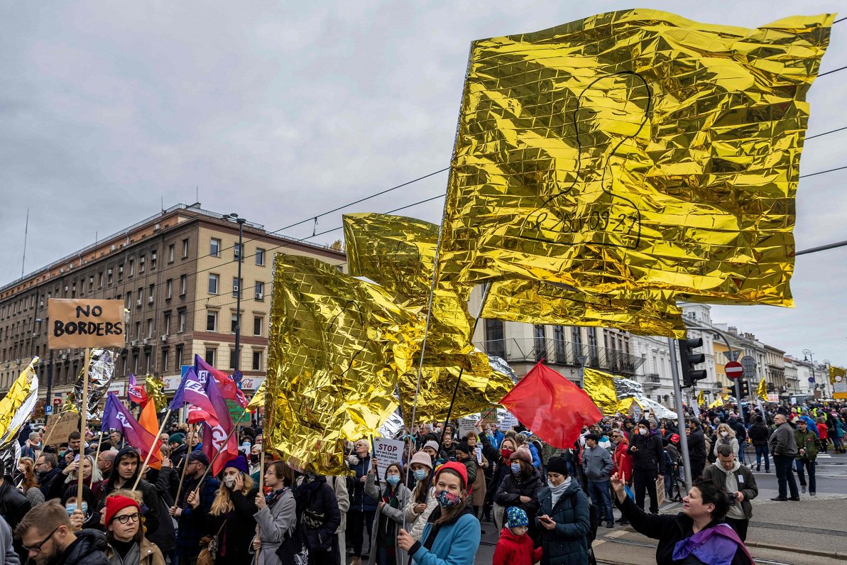 Polijas galvaspilsētā Varšavā demonstrācijā pauž atbalstu imigrantiem (17.10.2021)
