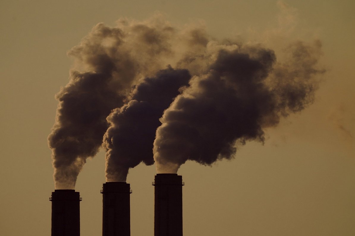 Загрязнение атмосферы от угольных электростанций. Иллюстративное фото