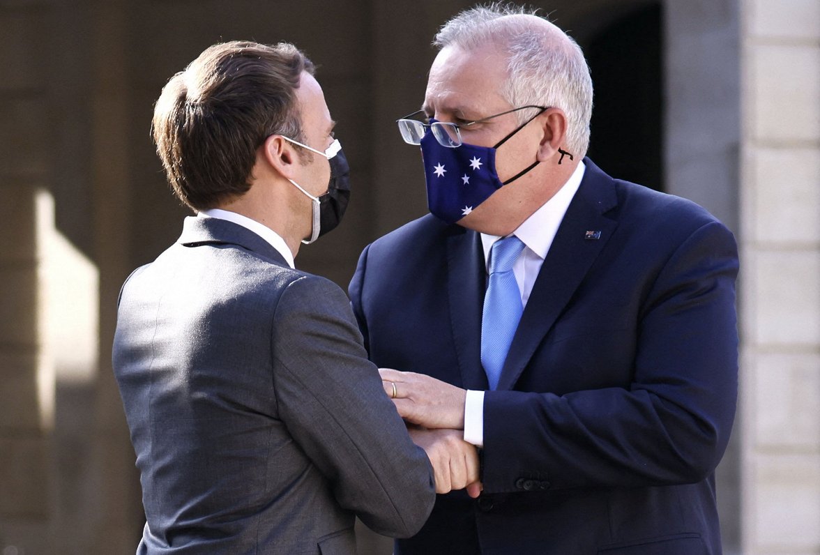 Francijas prezidents Emanuels Makrons un Austrālijas premjers Skots Morisons, tikšanās 2021. gada jū...