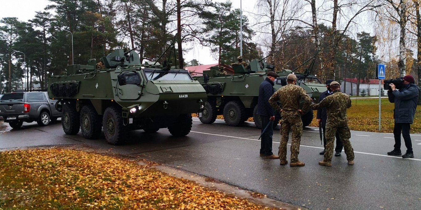 Armija izrāda savus pirmos jaunos 6×6 Patria transportlīdzekļus / Raksts