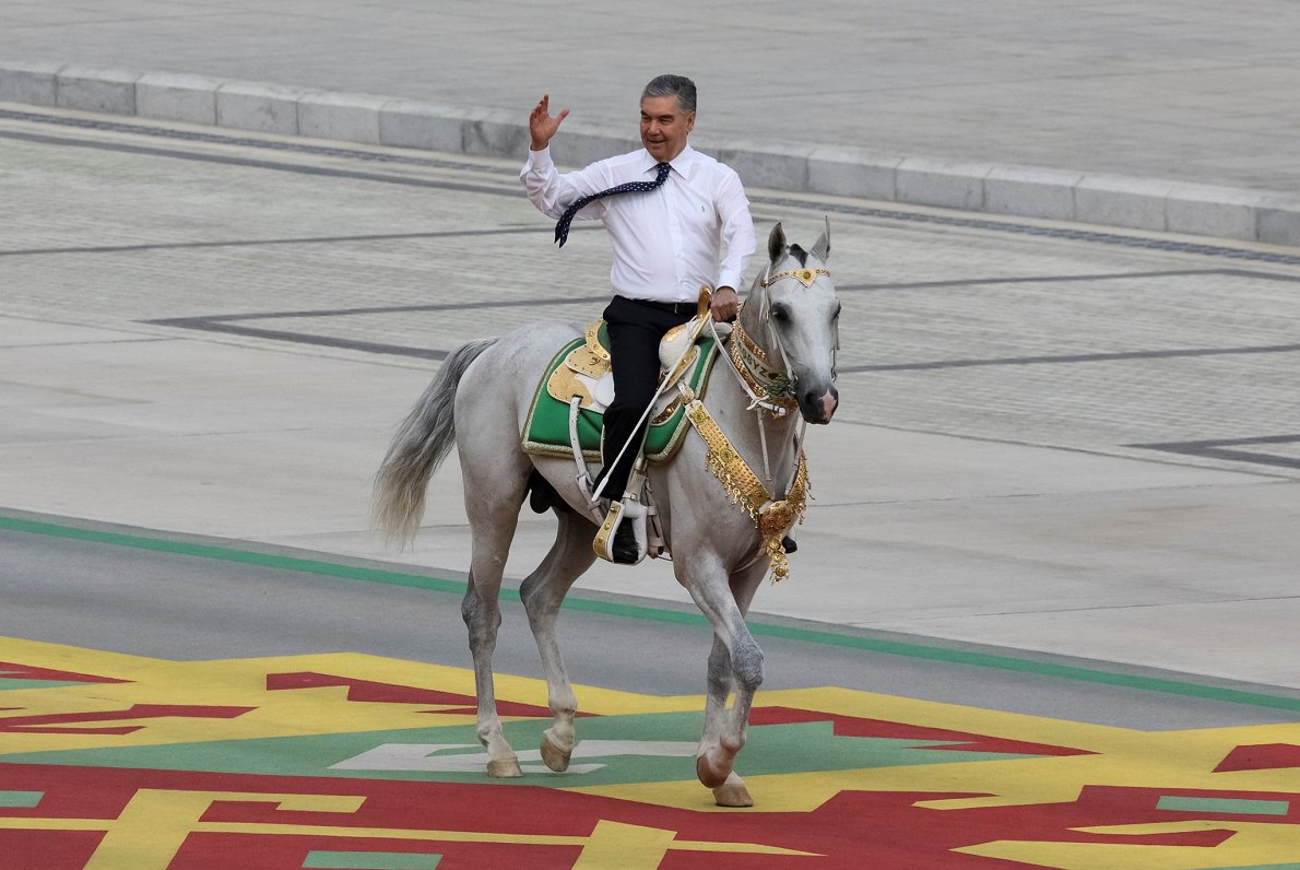 Turkmenistānas prezidents Gurbanguli Berdimuhamedovs noliedz Covid-19 esamību valstī