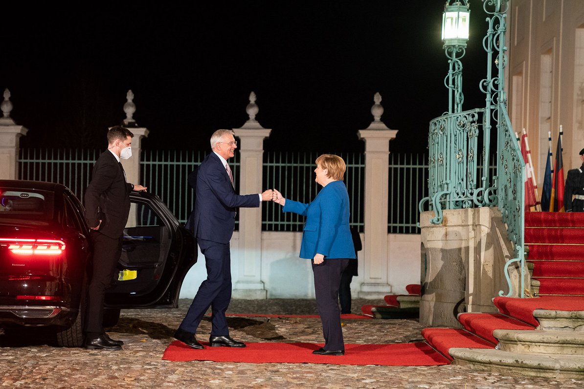 Ministru prezidenta Krišjāņa Kariņa kopīgais preses paziņojums ar Vācijas kancleri Angelu Merkeli un...