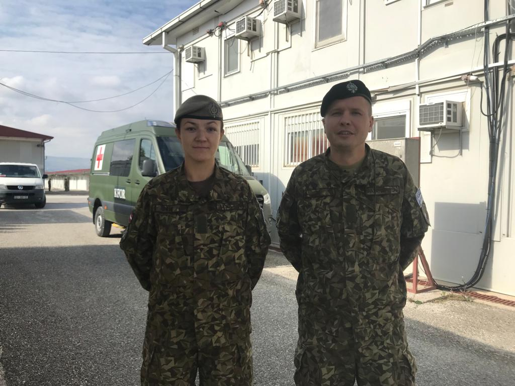 Marta Siļķēna un Austris Ārents. Latvijas armijas militārā misija Kosovā.