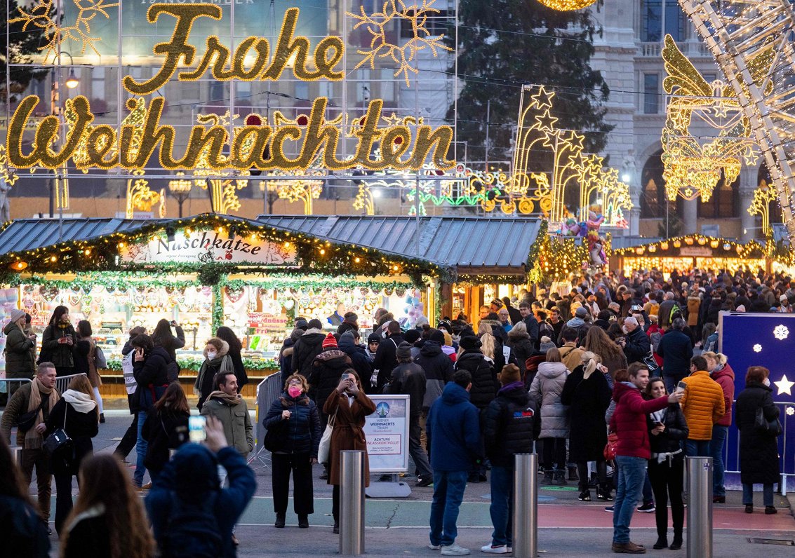 Ziemassvētku tirdziņš Vīnē, Austrijā. (12.11.2021.)
