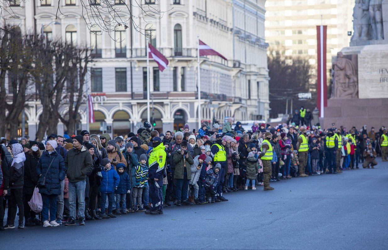 Latvijas Republikas proklamēšanas 103.gadadienai veltītā Latvijas un tās sabiedroto bruņoto spēku pa...