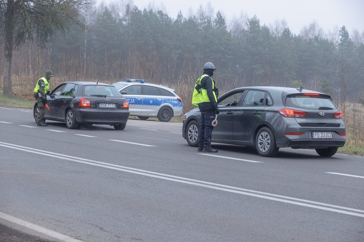 Policijas pārbaudes Kuznicā