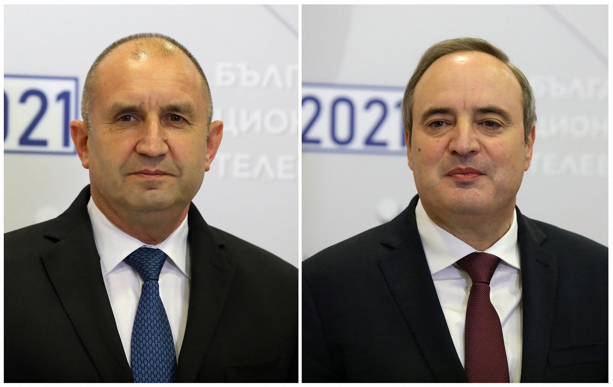 Bulgārijas prezidenta amata kandidāti Rumens Radevs (no kreisās) un Anastass Gerdžikovs