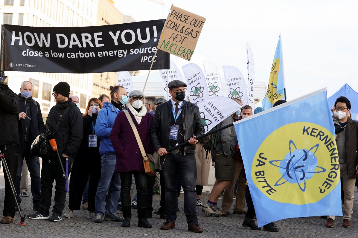 Vācijā aktīvisti protestē pret pēdējo Vācijas atomelektrostaciju slēgšanu