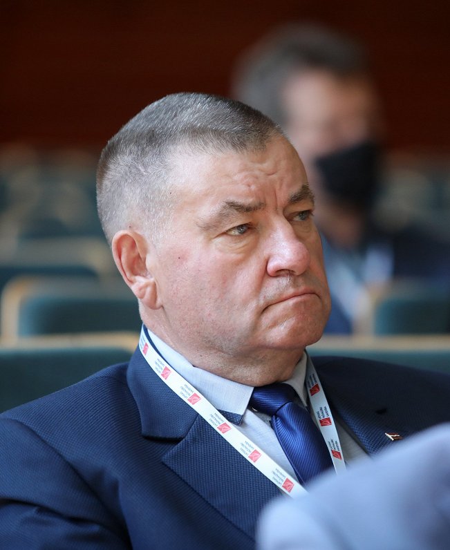 «de facto»: Ziedonis Caune varētu zaudēt Jelgavas novada priekšsēdētāja amatu