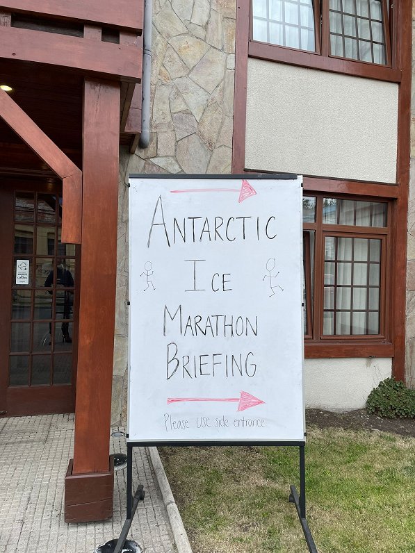 Antarktīdas maratona preses konference