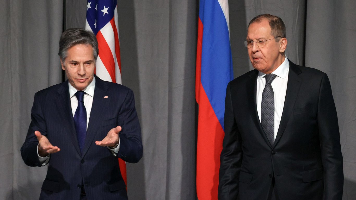 ASV valsts sekretārs Entonijs Blinkens un Krievijas ārlietu ministrs Sergejs Lavrovs. Stokholma, 202...