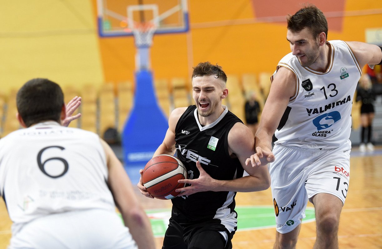 &quot;VEF Rīga&quot; basketbolists Kristers Zoriks spēlē pret &quot;Valmiera Glass/ViA&quot;