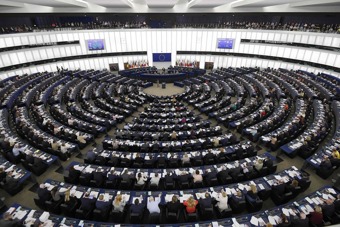 Eiropas Parlaments sāk darbu pie likuma par pusmiljarda eiro novirzīšanu munīcijas ražošanai
