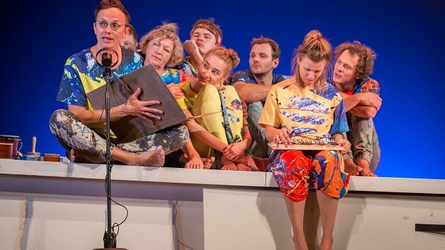 «Teātris.zip bērniem» – Renāra Kaupera dziesmas dēliņam nonāk uz skatuves un televīzijā