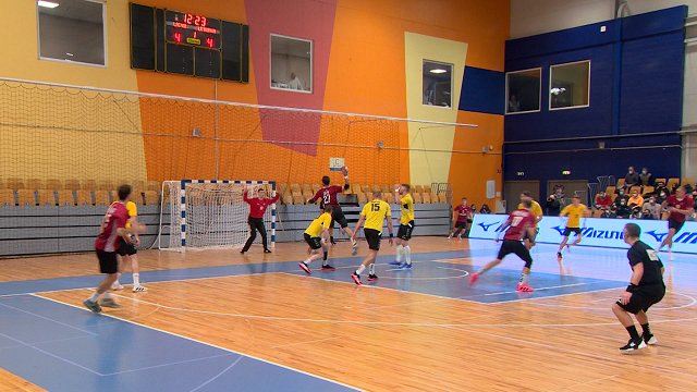 Latvijas handbola izlase pieveic Lietuvu, iekļūst Rīgas domes kausa finālā