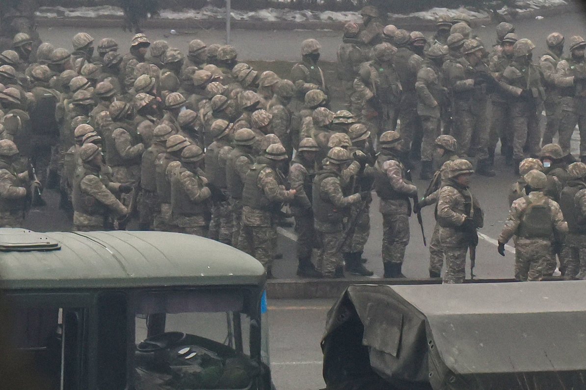 Armijas vienība Almati centrā