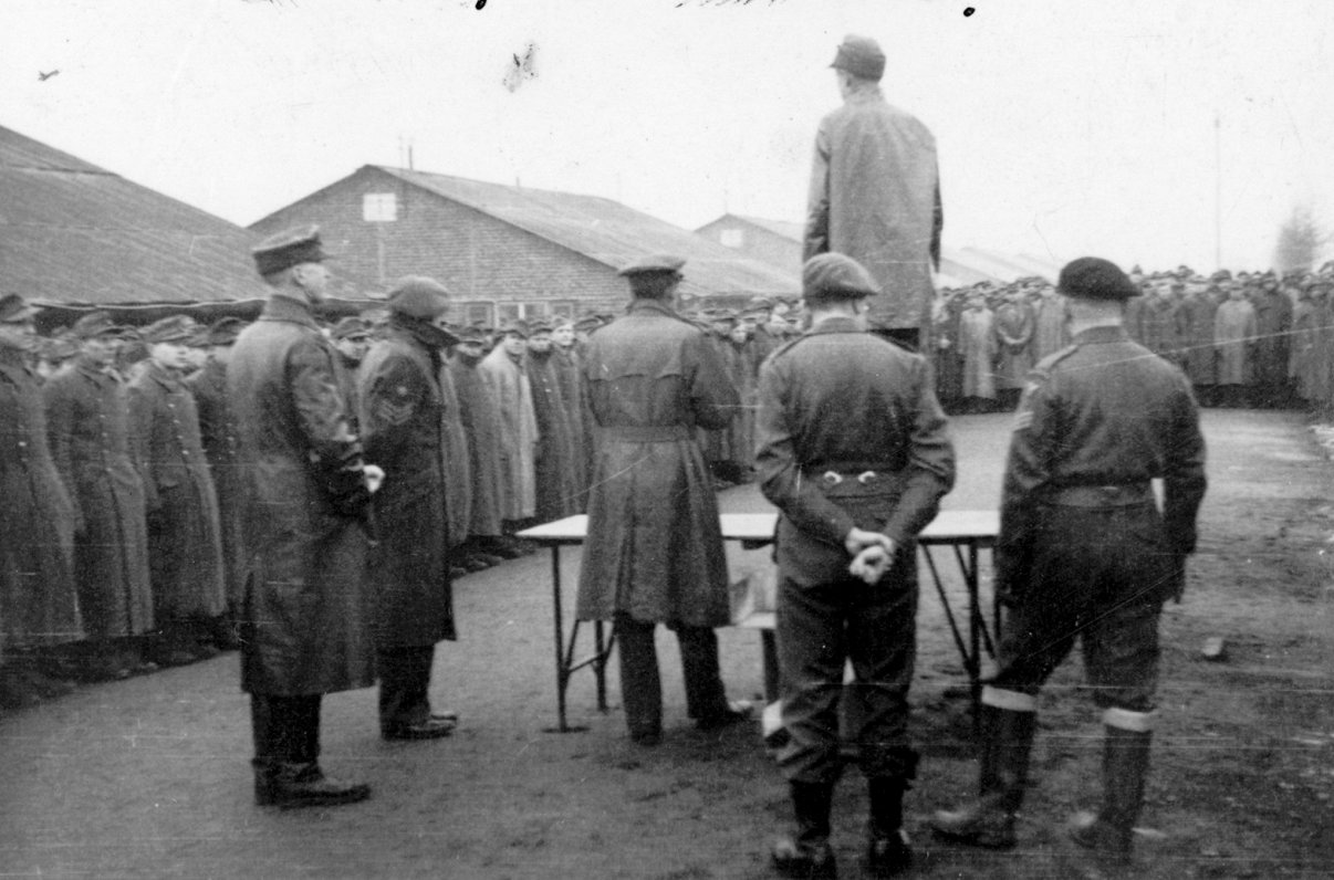 Paziņošana par latviešu karavīru atbrīvošanu no gūsta Zedelgemas nometnē. 1946. gada marts.