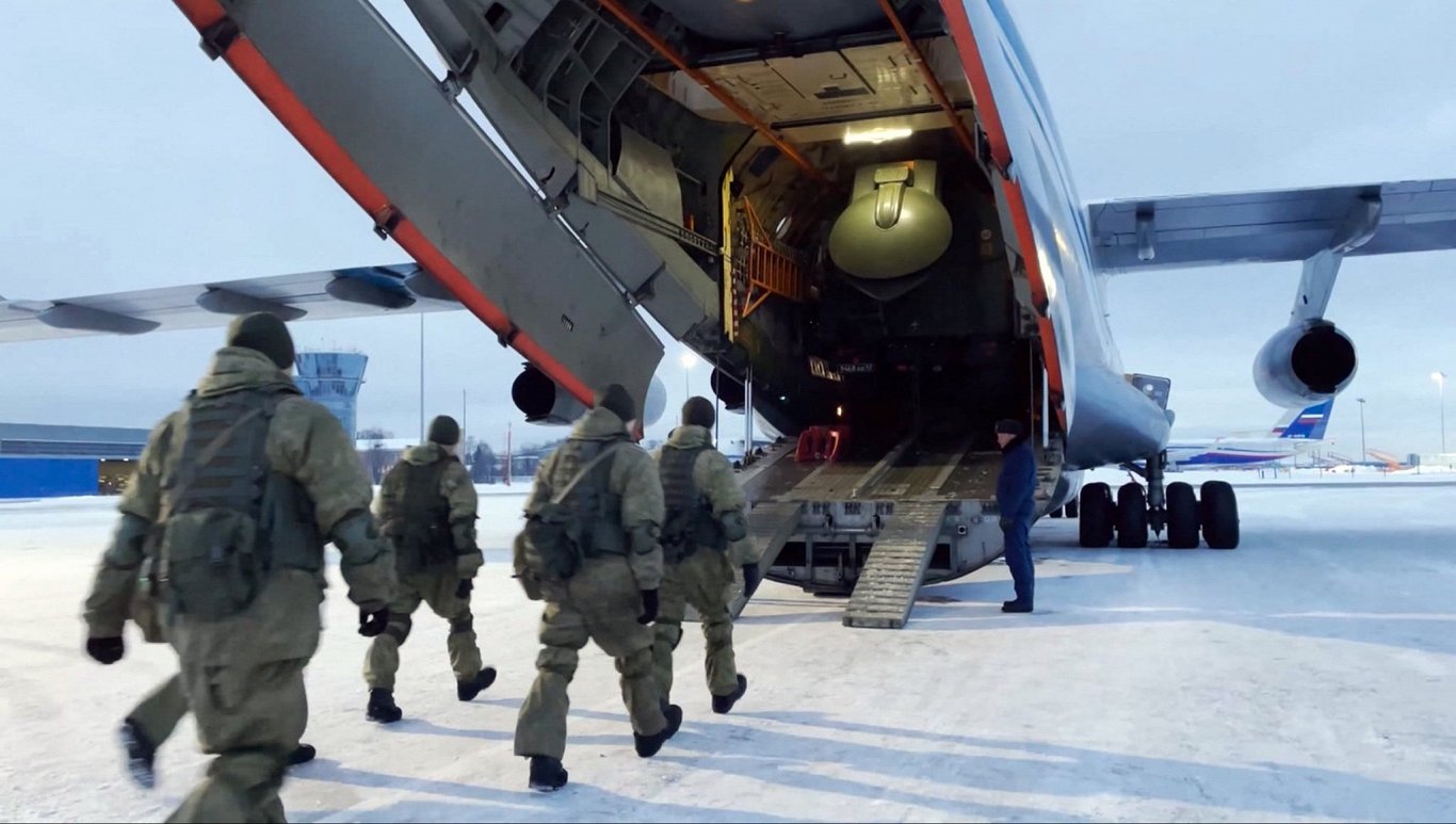 Krievijas karavīri gatavojas doties uz Kazahstānu