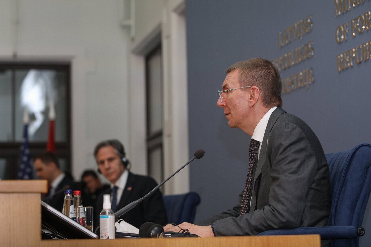 Latvijas ārlietu ministrs aicina palielināt NATO spēkus Austrumeiropā / Raksts