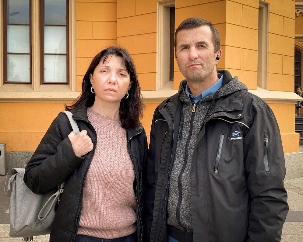 Natālija un Dmitrijs Prataseviči nezaudē cerību, ka viņu dēls tiks atbrīvots