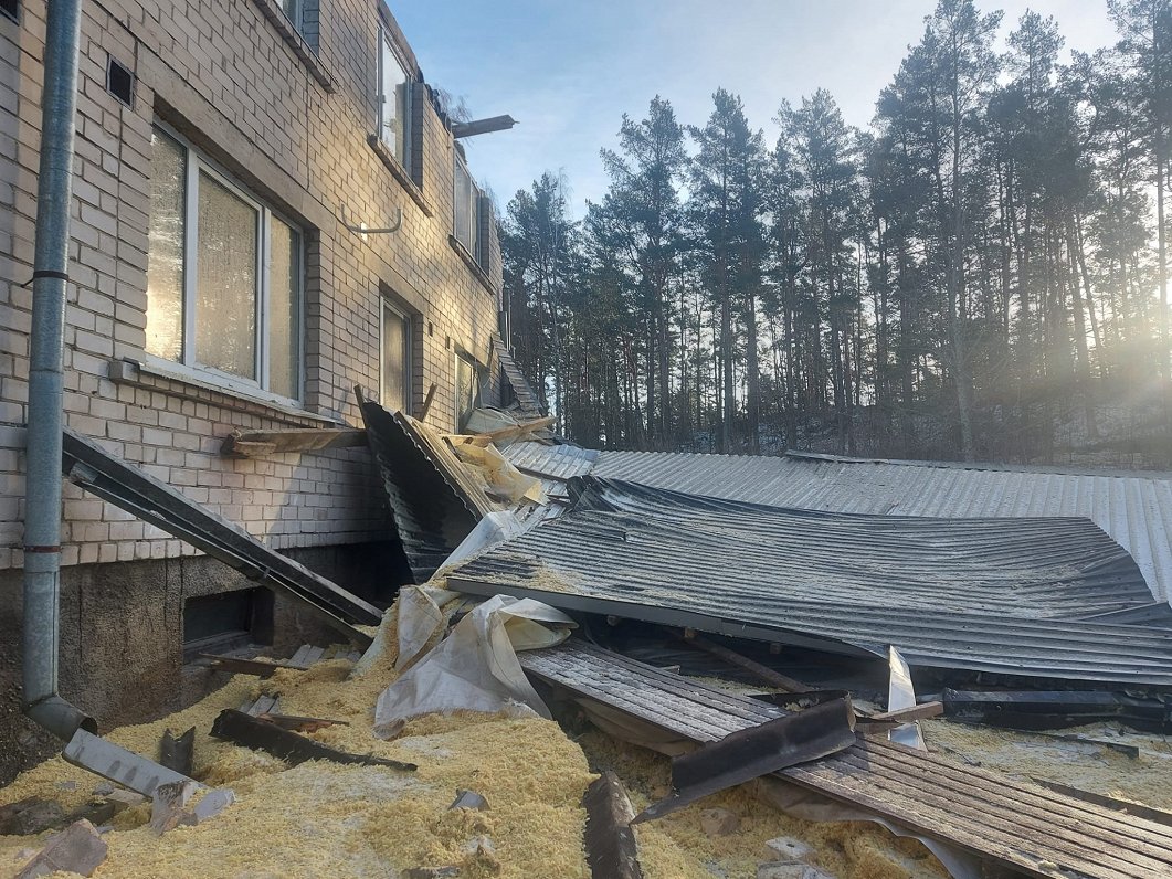 Ādažos vētrā cietusī māja