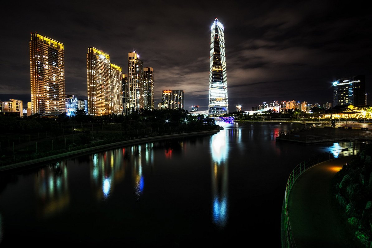 Skats uz Songdo pilsētu Dienvidkorejā.