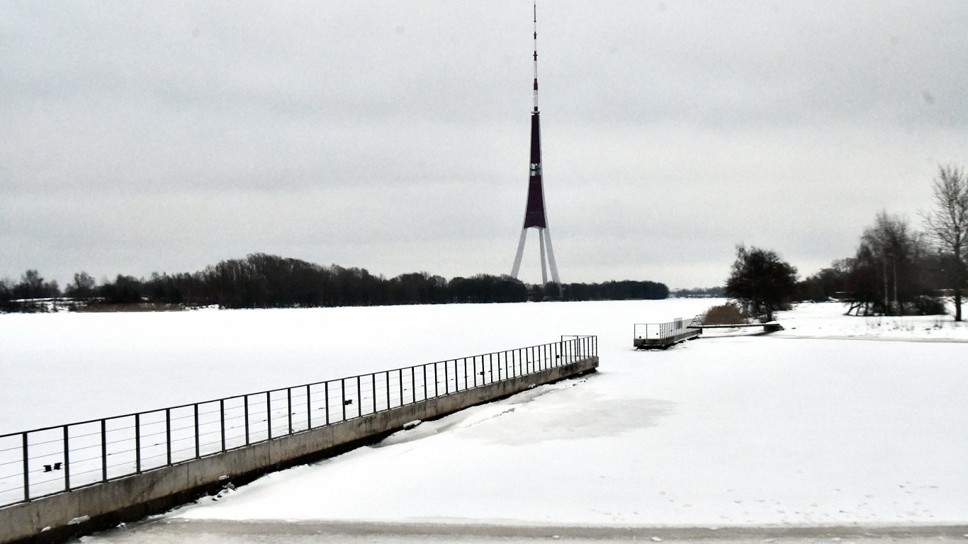 В понедельник вся Латвия осталась на 20 минут без интернета и связи. Что это было?