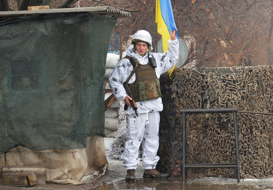 Ukrainas bruņoto spēku karavīrs. Attēls ilustratīvs.