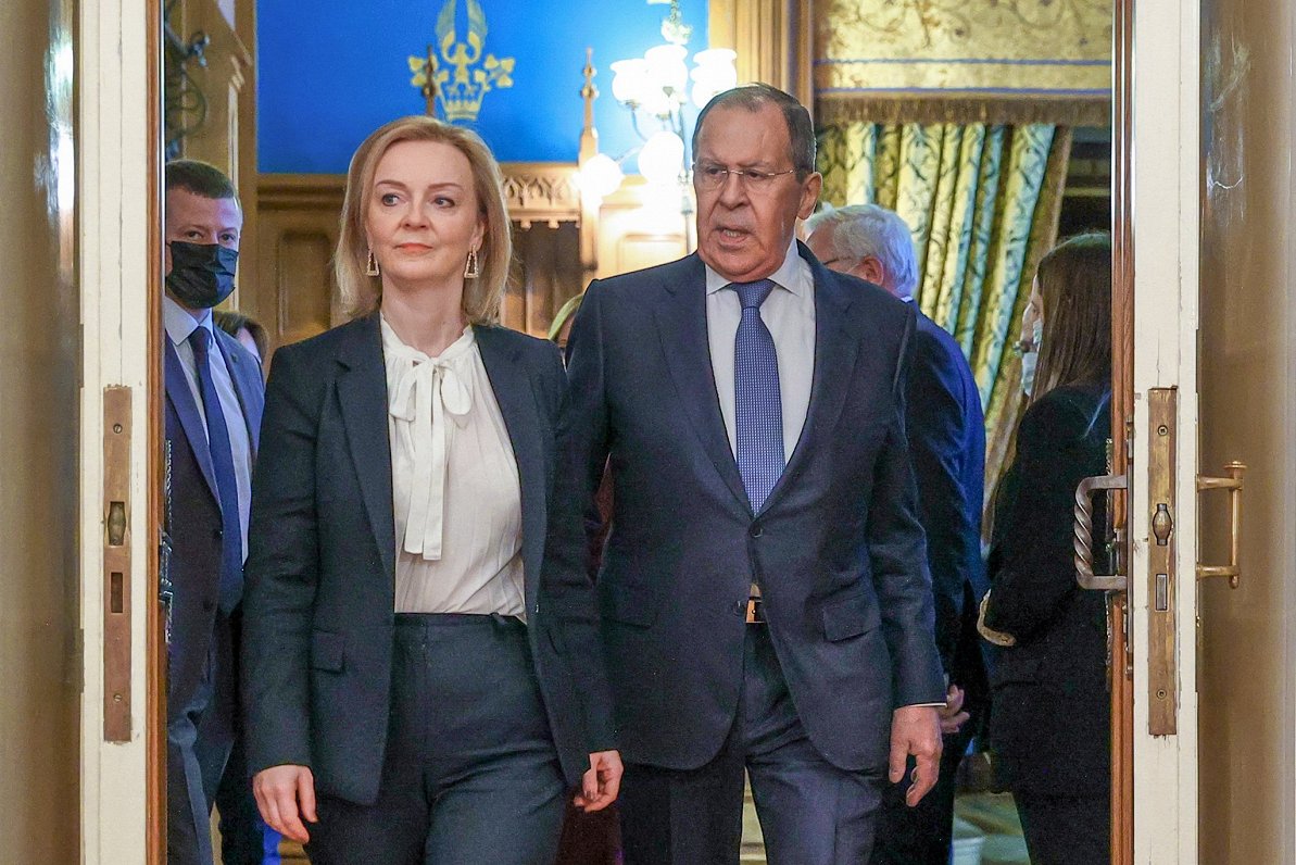 Lielbritānijas ārlietu ministre Liza Trasa vizītē pie Krievijas kolēģa Sergeja Lavrova
