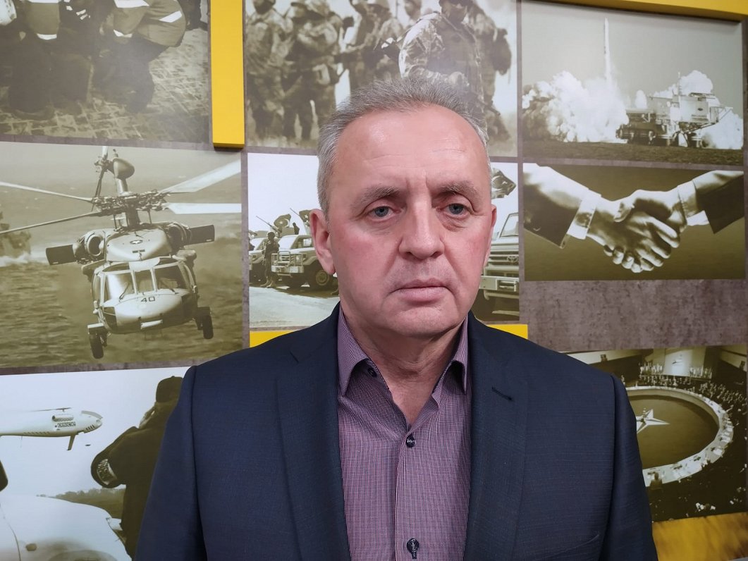 Bijušais Ukrainas bruņoto spēku virspavēlnieks Viktors Muženko