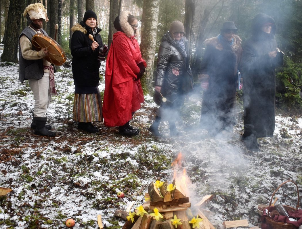 Spring ceremony in Pokaiņi forest