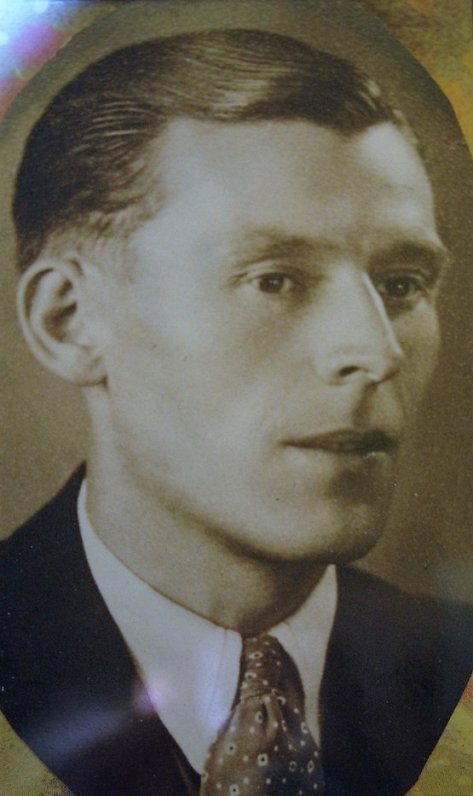 Jakobs Otto de Vissers (dzimis 1912.gada 13.martā Roterdamā, miris 1945. gada 5. janvārī Ziemupē)