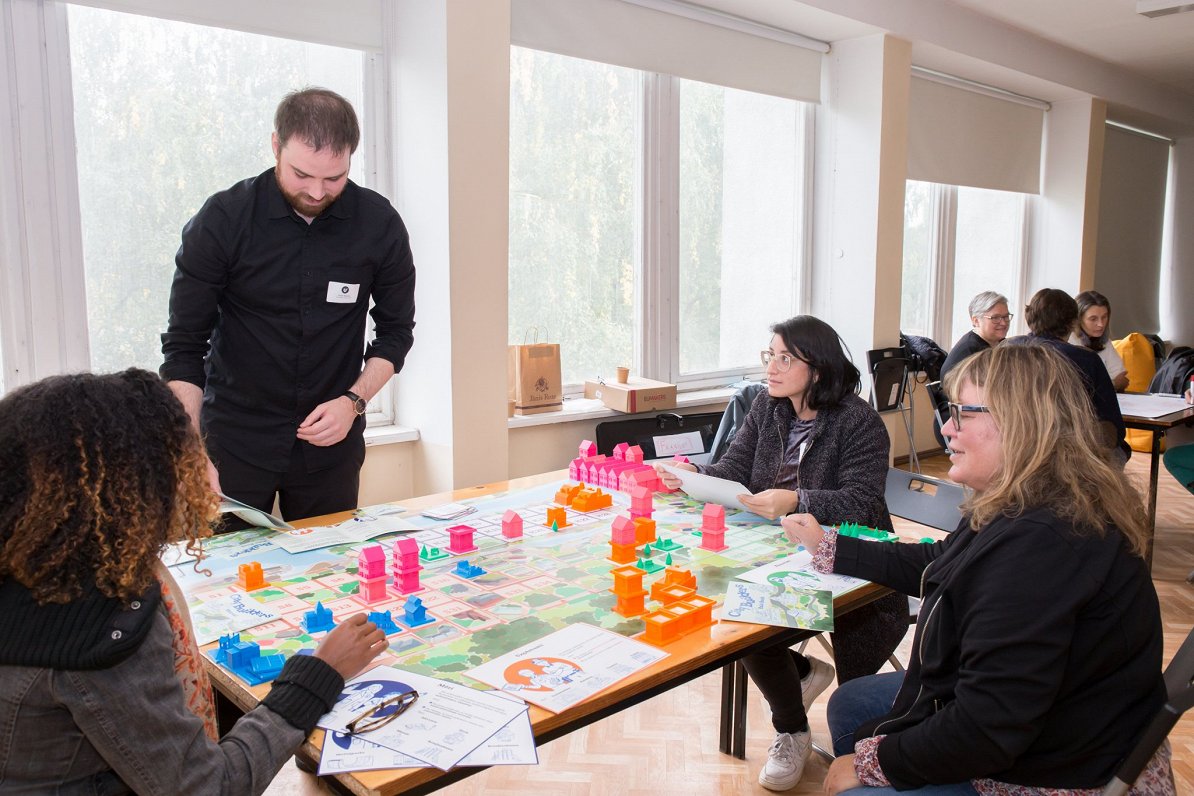 “Pilsētbūvētāju” spēle Kultūrplānošanas konferences laikā Rīgā.