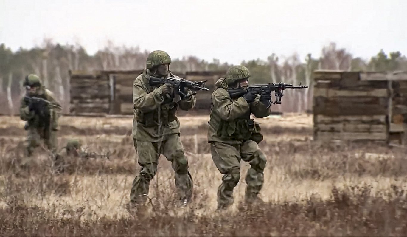 Krievijas armijas karavīri mācībās Baltkrievijā