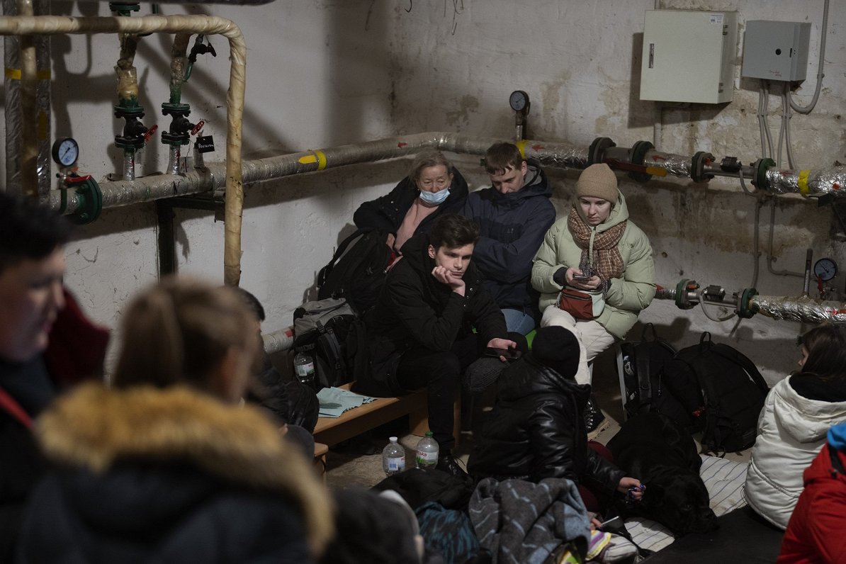В подвале. Украина, Киев, 25.02.2022.