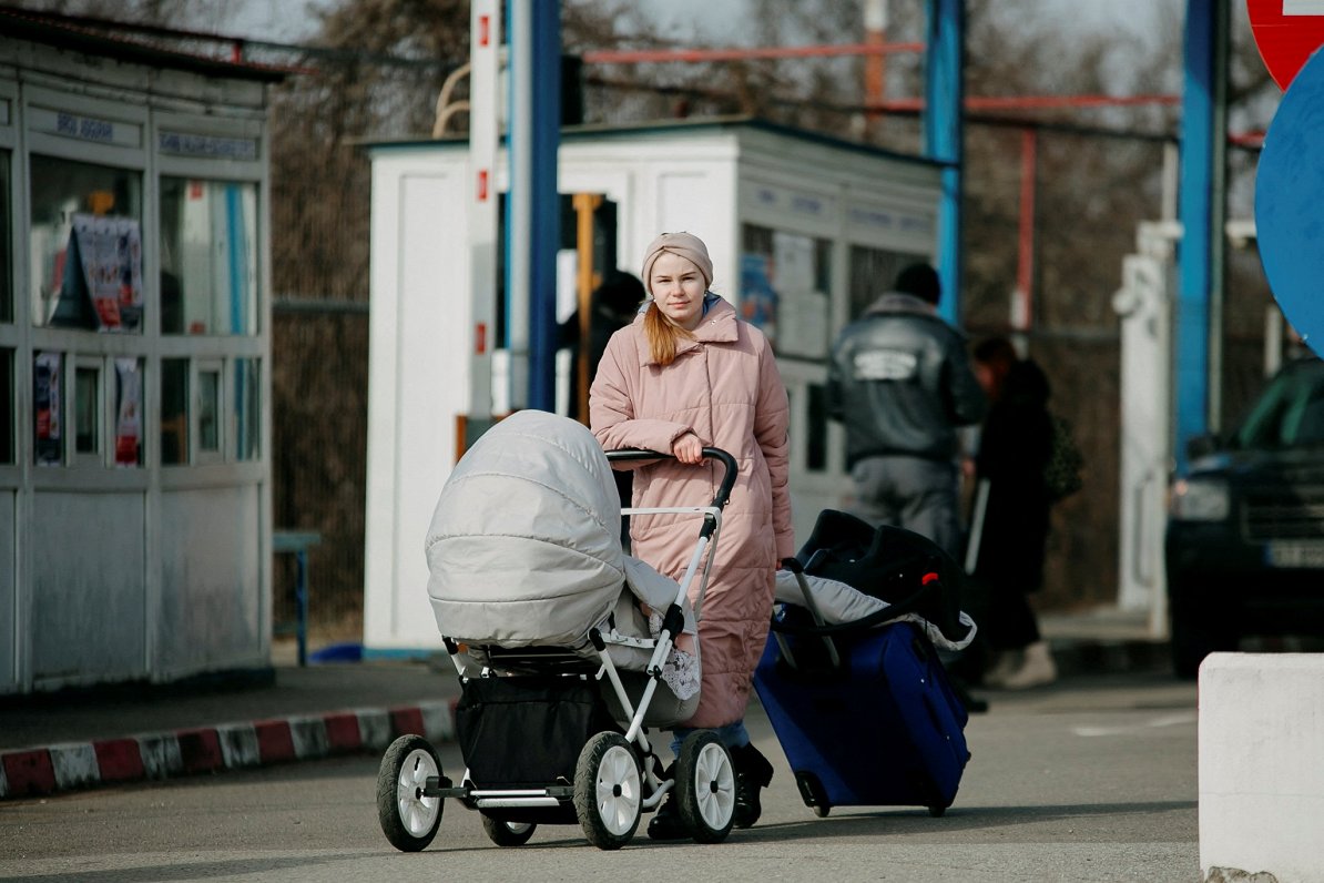 Украинские беженцы. Румыния, КПП «Байя-Маре», 25.02.2022