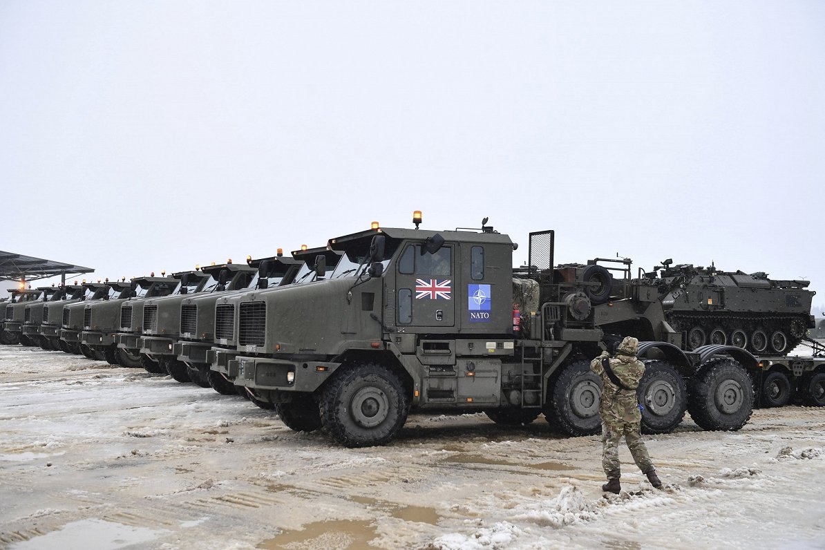 Lielbritānijas spēku vienības ierodas NATO kaujas grupas bāzē Igaunijā