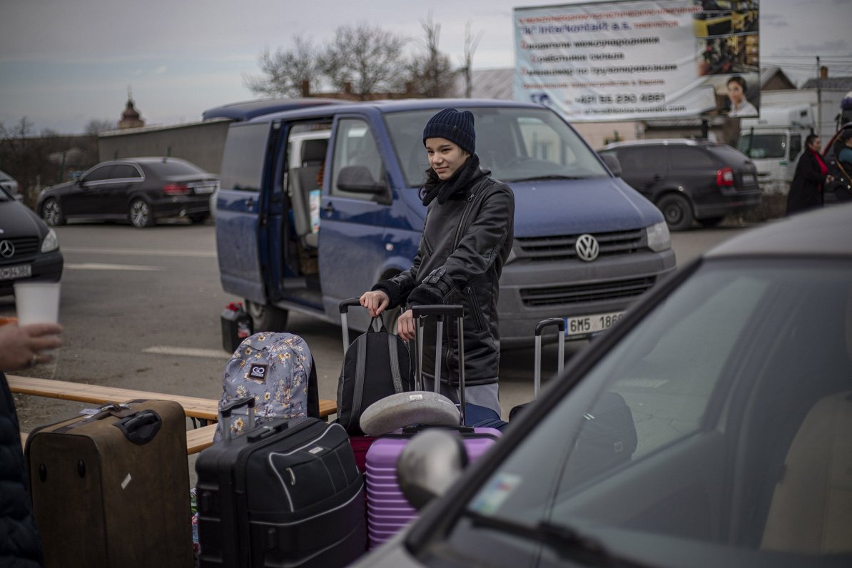 Fleeing Ukrainians enter Slovakia through Vysne Nemecke border crossing