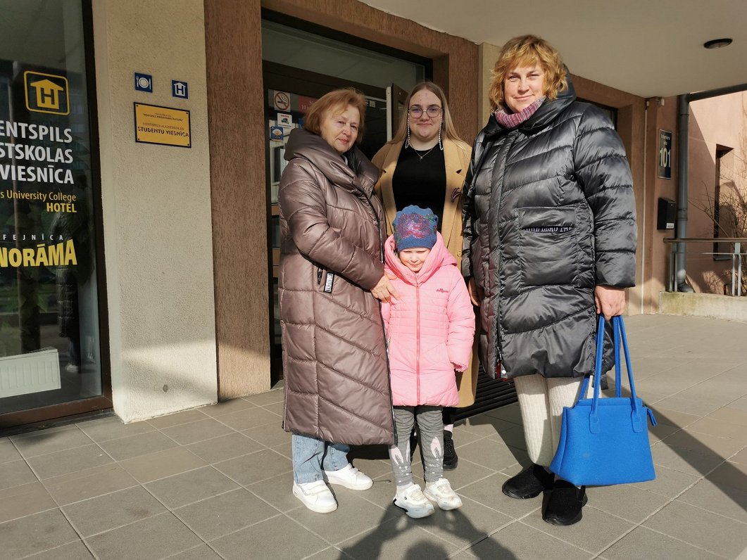 Bēgļi no Ukrainas kopā ar Ventspils brīvprātīgajām